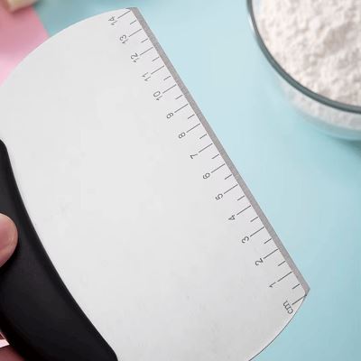 Coupe Pâte - PastryCutter™ - Noir - La P'tite Marmite