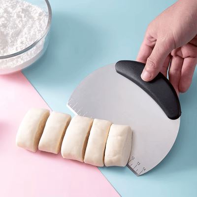 Coupe Pâte - PastryCutter™ - Noir - La P'tite Marmite