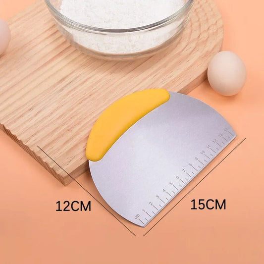 Coupe Pâte - PastryCutter™ - Jaune - La P'tite Marmite