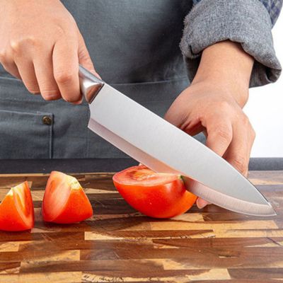 Couteau de cuisine ChefKnife coupe tomate